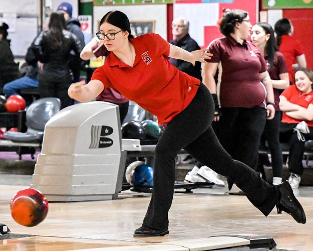 Shenendehowa at Niskayuna boys bowling